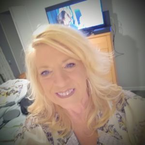 Meet your Posher, Laurie